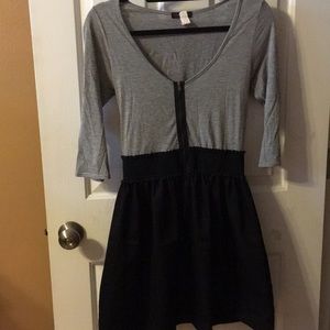 Crimson Ivy Quarter Sleeve Midi Dress